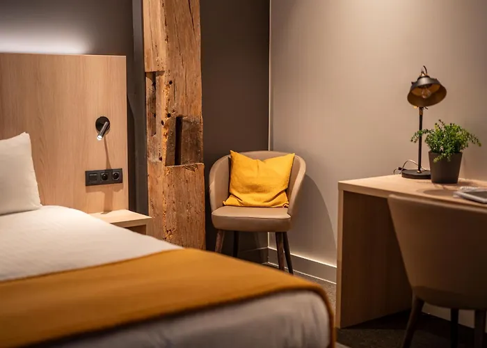 Hotel & Restaurant Five Nations